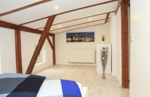 Gemütliche Dachgeschoßwohnung mit Altbaucharme - Foto 7