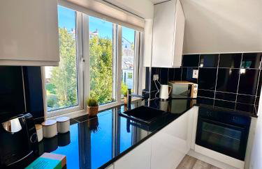 High Rise Apartment - Photo 4