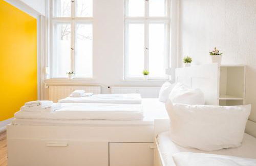 2 Bedroom Apartment in convinient location - Photo 8