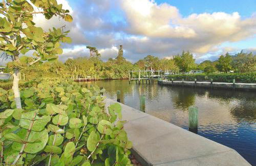 Manatee Isle - Photo 29