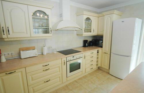 Villa Essence - a unique detached villa with A-C, heated private pool, hottub, gardens, patios and stunning views! - Photo 27