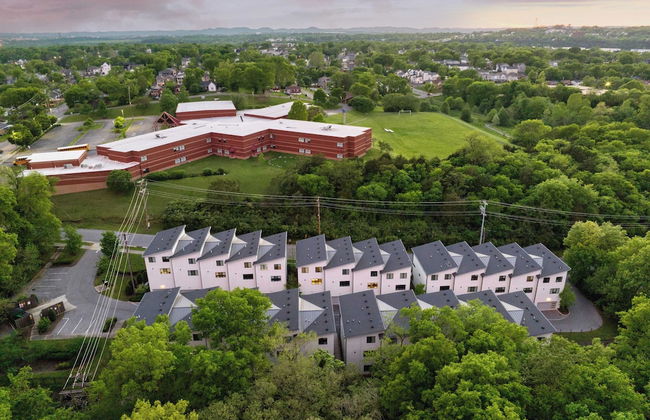 Luxe 4bdr w/ Balcony & Parking, 10 Mins to Broadway 9th Avenue by Avantstay - Foto 39