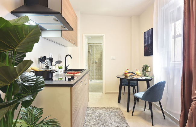 D&A Central Luxury Apartments - Photo 65