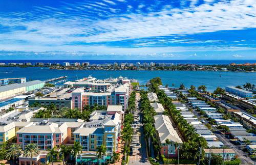 Spacious 3BR 3BA with King Bed & Amazing Pools near Intercoastal, Lantana Beach, FL - Foto 78