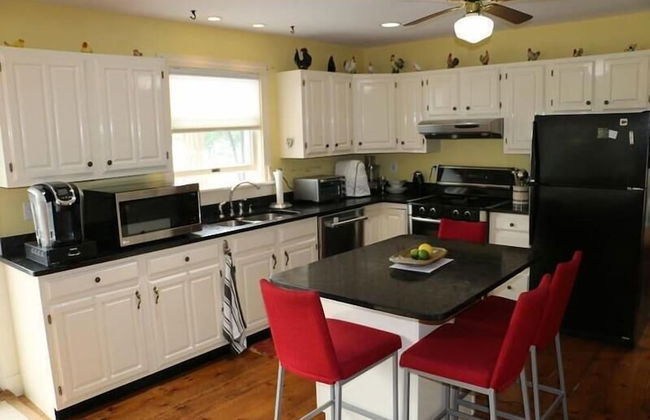 Cadillac Views - Photo 8