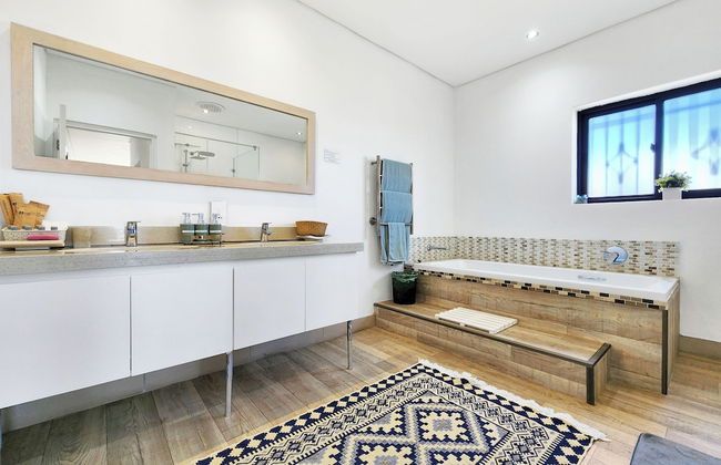 The Blue Emerald - Photo 52