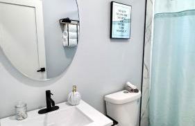 NEW PHX Pool Home With Deep End and Central Location - Foto 9