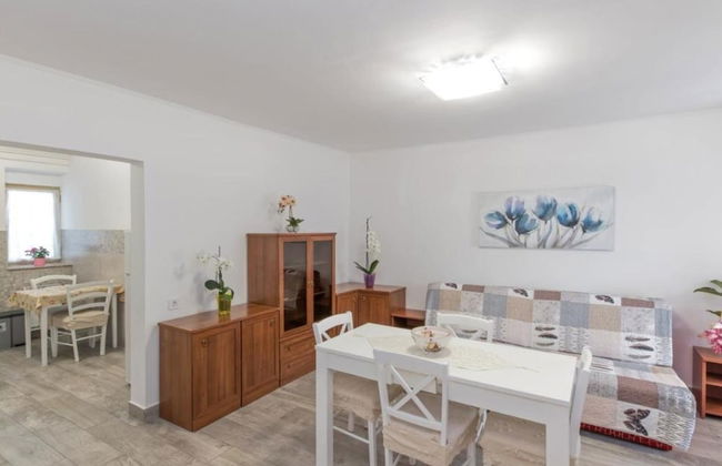 Comfortable Apartment in Umag With Parking Space - Photo 14