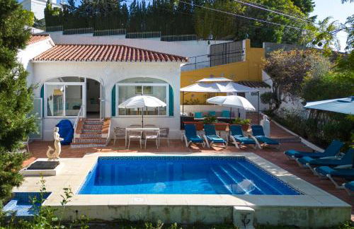 Villa with Free Heated Pool - Pass the Keys - Photo 19
