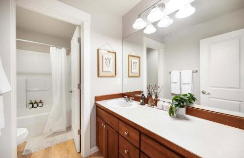 Redmond Modern 3BR Retreat Near Microsoft - Foto 36