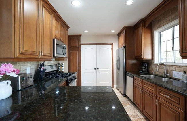 Charming Anaheim Home 1/2 Mile Walk to Disney - Foto 18