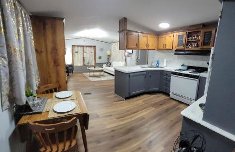 2 min to Chiefs camp 58 min to Arrowhead stadium - Photo 10