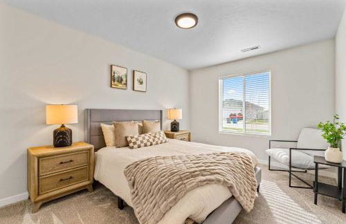 6BR Retreat with Playground Basketball & Sleeps 22 - Foto 24