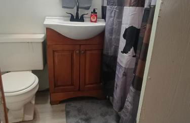 Rustic Cozy Cabin Getaway Close to Town - Foto 8