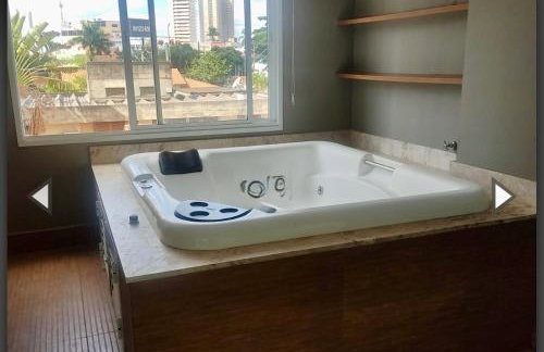 Apto 2Q no Marista, Conforto é ótima localização - Foto 14