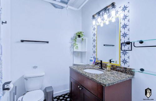 The Stallion #208 - Walk to Attractions - Modern Luxe Loft in Memphis Downtown with free covered gated parking - Foto 42