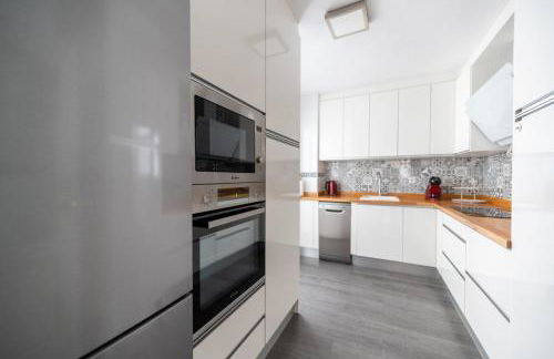 WintowinRentals Terrace, Pool, Parking in Cala del Moral - Photo 19