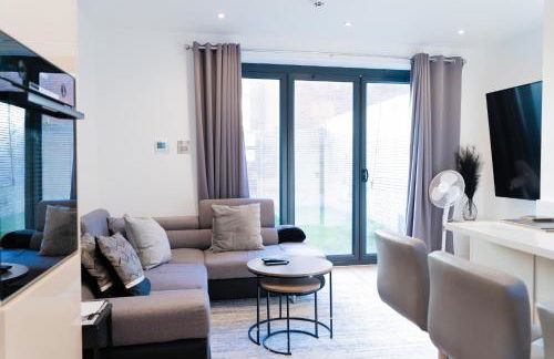 Modern Entire Unit 3BR, 3BA, balcony, 86inch TV - 15mins to city - Foto 20