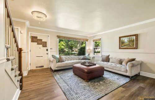Cozy Evanston Villa with cinema and massage sofa - Foto 5