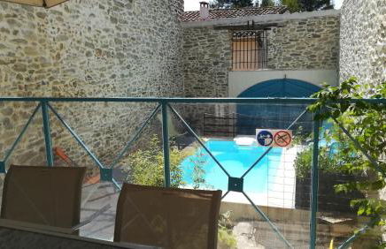 Chez Elia, pour les amoureux des vieilles pierres - Foto 4