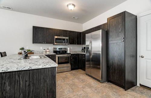 New 3 Bedroom Townhome with Mountain Views - Foto 19