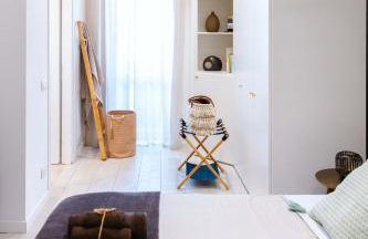 Modern Boutique Apartment - Photo 8