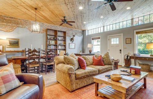 Private Hot Tub, Steps to Main St Saluda Retreat - Foto 8