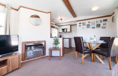 Dog Friendly Lovely Caravan by Beach Prestatyn N Wales 6 Berth Read full Host details before booking Mon in to Fri out Fri in to Mon out Mon to Mon Fri to Fri ONLY - Foto 10