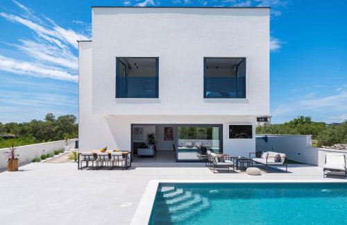 Villa Kurnatari - Photo 7