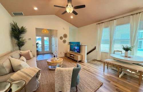 The Orange Blossom Suite Near UF Shands D-town - Photo 2