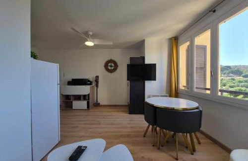 City center apartment with sea view - Foto 8