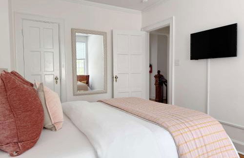 Classy 3-Story Downtown Apt - Great Location - Foto 15