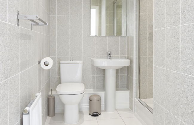 Campbell Park by ShortstayMK - Photo 22