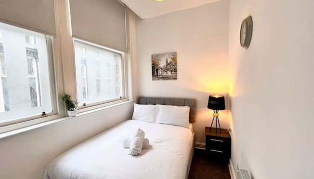 Lovely 2-bed Apartment in Liverpool - Foto 3, Habitación