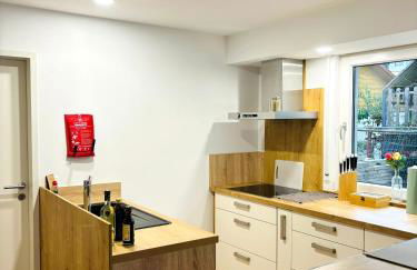 REMA Homes - Jacuzzi Terrasse 55' TV Küche Regendusche - Foto 4