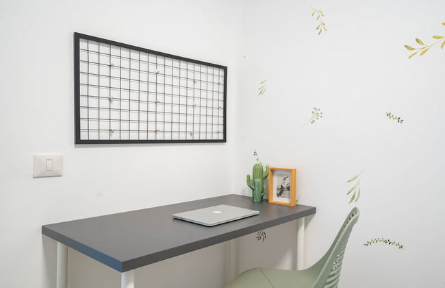 Stylish Seaside Escape with Balcony by Sea N' Rent - Foto 26