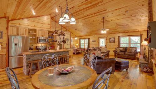 Romantic Mountain View Cabin Rental Near Downtown! - Foto 3