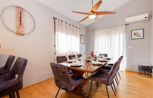 Cozy Home In Milekovo Selo With Wifi - Photo 16