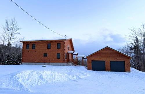 UV Log home with direct Cannon Mountain views Minutes to attractions Fireplace Pool Table AC - Foto 5