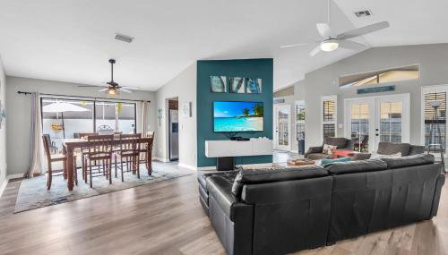 Charming Heated Pool Home - 3 miles to the Beach, Pet and Family Friendly -Available Year Round! - Foto 2