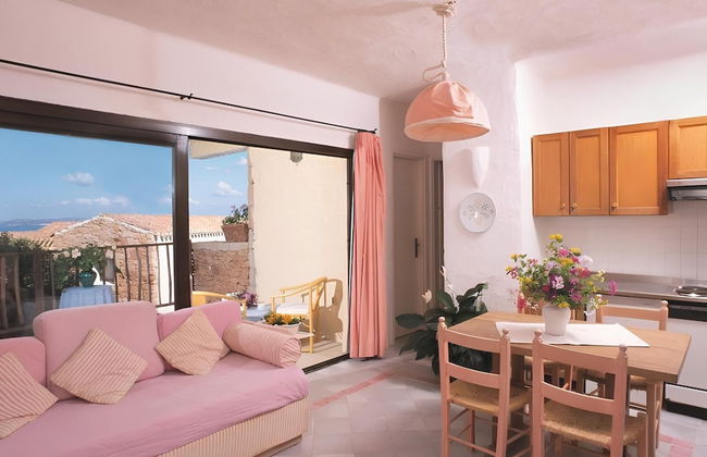 Seaside Apartment Baja Sardinia - 6pl June & July - 150 m From Smeraldo Beach ! - Foto 1