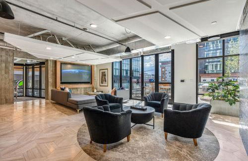 10thFloor CityView HotTub,Pool,Gym,Parking,King Bed - Foto 34