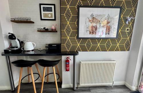 FINN VILLAGE "Raspberry Cottage" Private Garden, 6-seater HOT TUB, Firepit & Pizza Stove - Foto 30