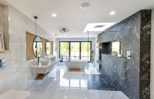 5 Bed Villa-Sleeps 10-Hot Tub-Bar & Pool table - Foto 8