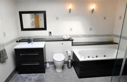 Luxury property - Swimming Pool, Outdoor Kitchen, Games Room & Hot Tub - Foto 45