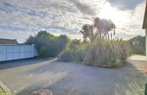 Tipoz'Immo - Belle Bretagne piscine chauffée - proche de la mer - wifi inclus - linge inclus et lits faits - jardin clos - animaux bienvenus - proche des commerces et des attractions touristiques - Foto 62