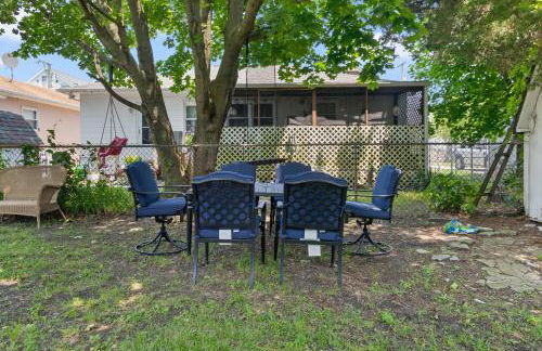 4BR 2BA Hot Tub Home By The Bay - Foto 47