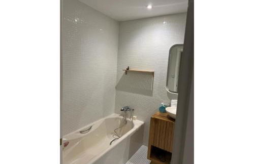 SunBeach Hacienda Apartment - Photo 29