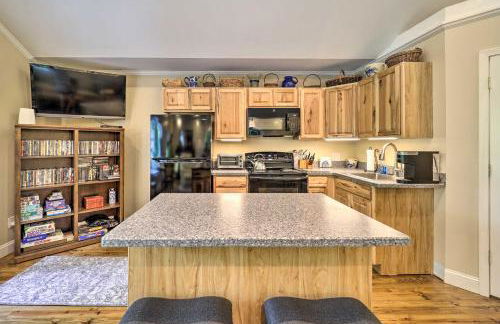 Quiet Studio Escape about 2 Mi to Blue Ridge Parkway! - Foto 19