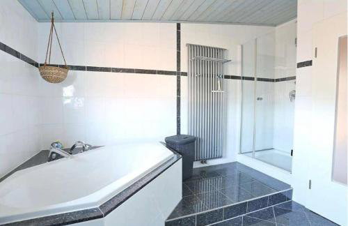 Charmante Wohnung mit Balkon im Herzen Hoffenheims - Photo 10